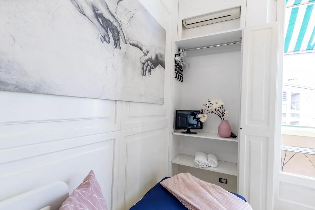 Joivy Lovely Studio For 2 With Balcony Near Duomo Milão 0*,