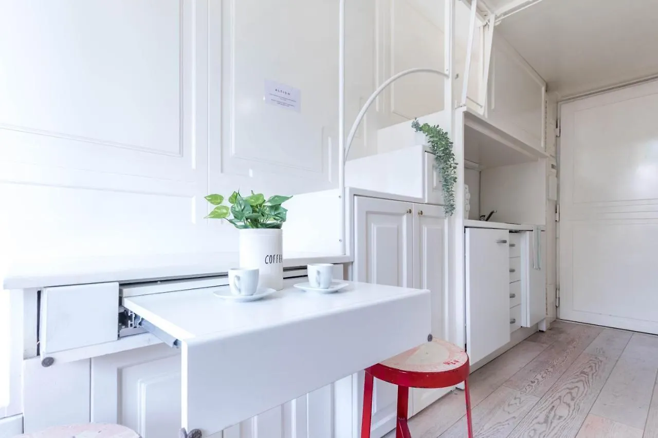 Apartamento Joivy Lovely Studio For 2 With Balcony Near Duomo Milán