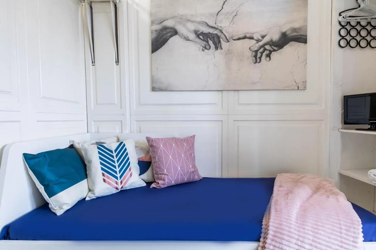 Joivy Lovely Studio For 2 With Balcony Near Duomo Milán Apartamento